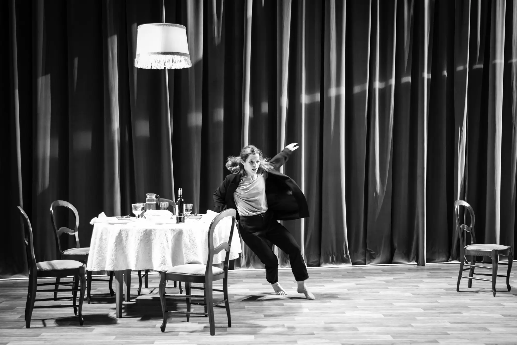 SUCCESSION — scénographie d’Angéline Croissant